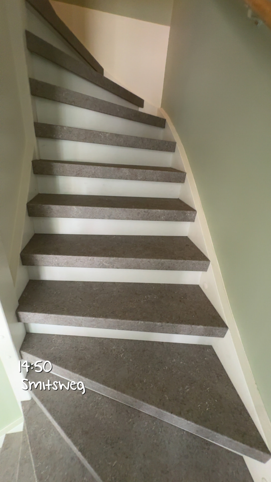 Trap met betonlook overzettreden